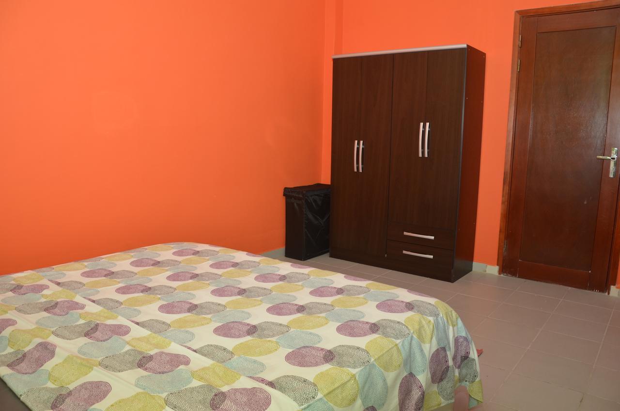 Le Buffle Noir Appart D'Hotes Douala Kültér fotó