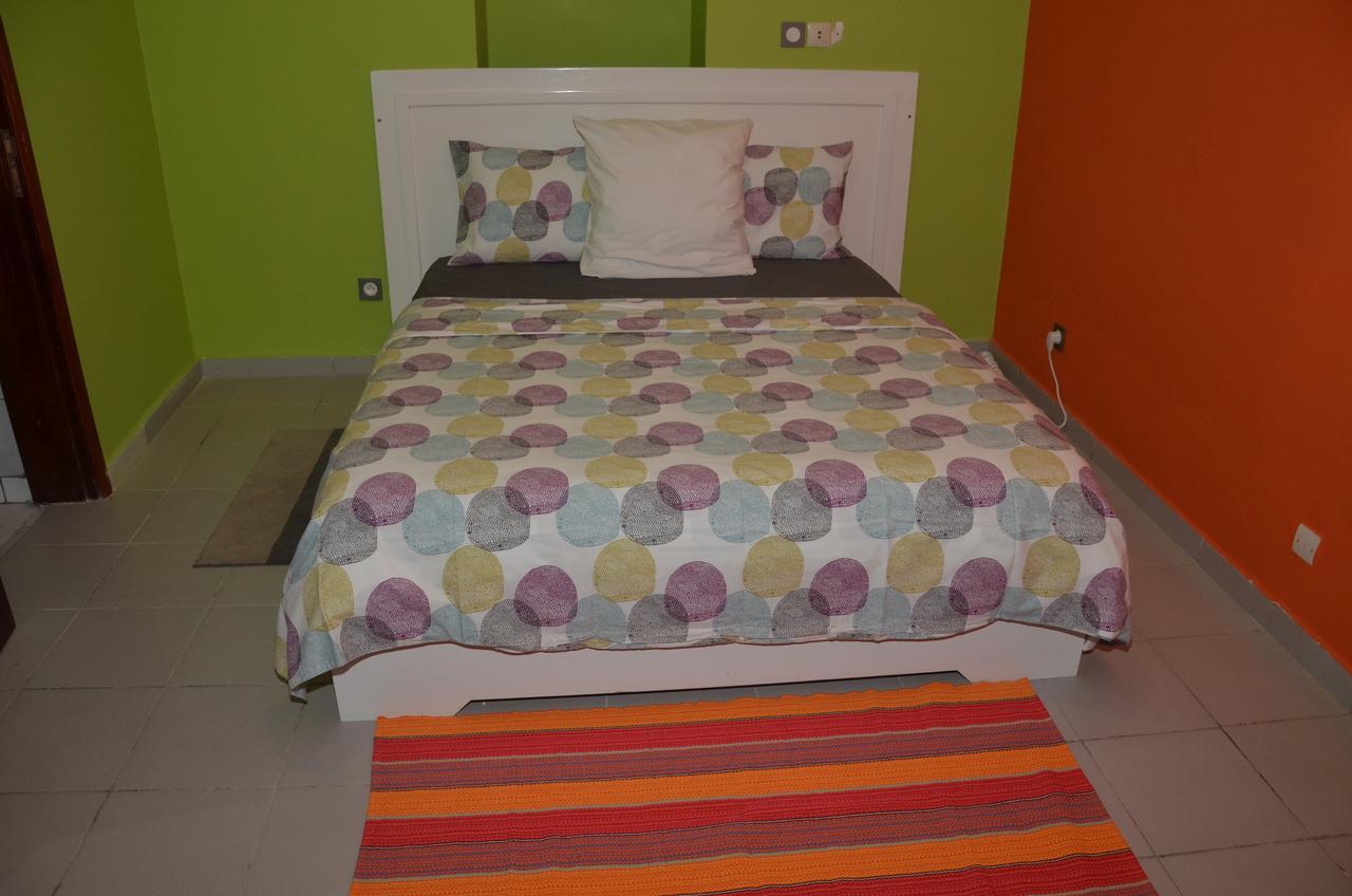 Le Buffle Noir Appart D'Hotes Douala Kültér fotó
