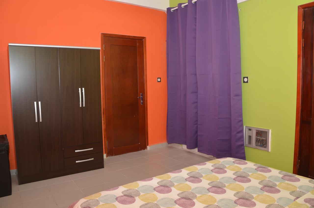 Le Buffle Noir Appart D'Hotes Douala Kültér fotó