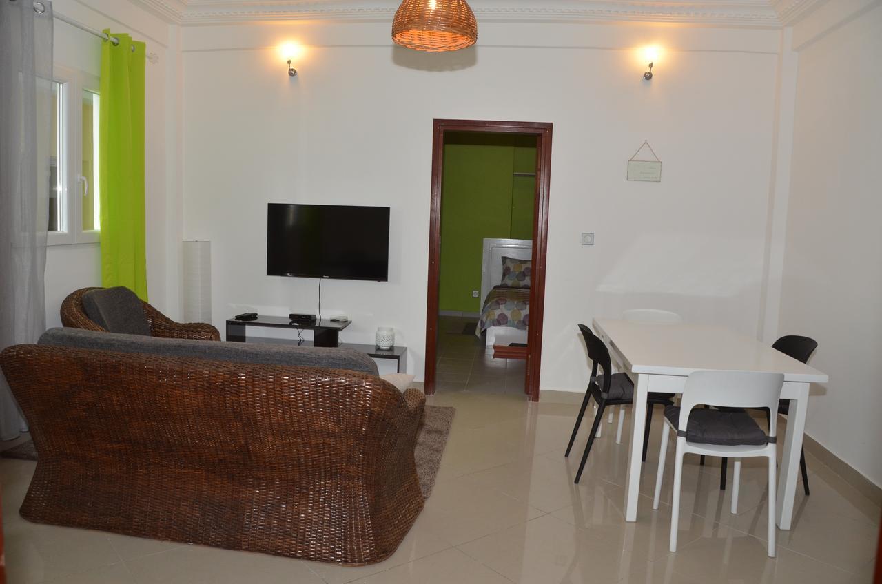 Le Buffle Noir Appart D'Hotes Douala Kültér fotó